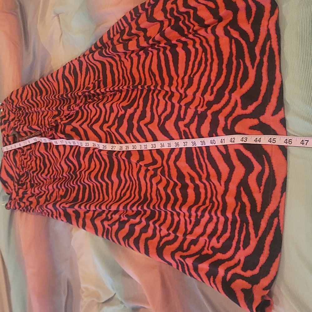 No boundaries Red & black zebra print halter dress. Brown & red beading. - Picture 9 of 9